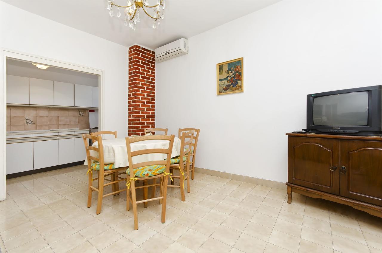 Apartment Niko Vodice Exterior foto